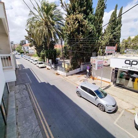 Cheer Up City Apartment, Near To The Finikoudes Beach Larnaca Eksteriør billede