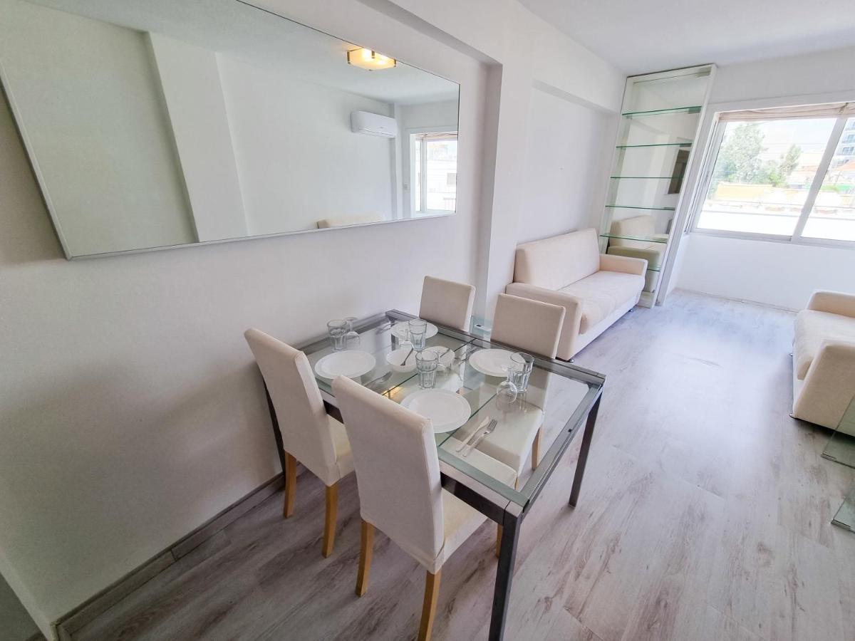 Cheer Up City Apartment, Near To The Finikoudes Beach Larnaca Eksteriør billede