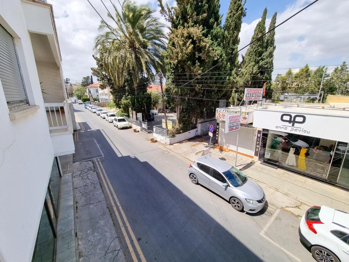 Cheer Up City Apartment, Near To The Finikoudes Beach Larnaca Eksteriør billede